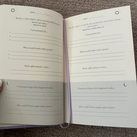 Lavender Gratitude Journal - brand new - Picture 5 of 7